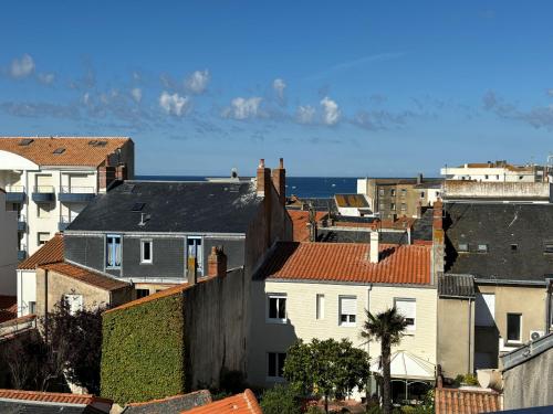 Appartement T3 - à 50m de la plage, 2 chambres, garage