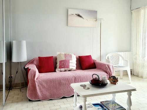 Photo de la galerie de l'établissement T2 ensoleillé pour 4 face mer avec parking à Canet-en-Roussillon - FR-1-794-105, à Canet