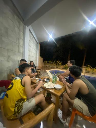 Tetamu yang menginap di Altavista Resthouse