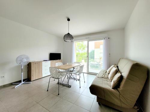 Beau T2 Moderne avec Piscine, Garage, Proche Mer - Canet-en-Roussillon