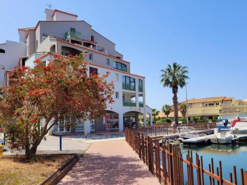 Beau T2 Moderne avec Piscine, Garage, Proche Mer - Canet-en-Roussillon