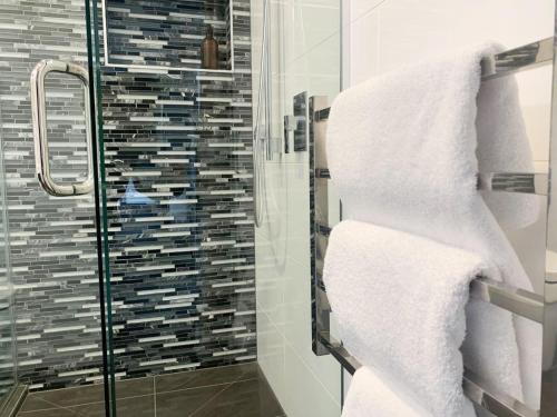 Et badeværelse på Lakehouse at Panners