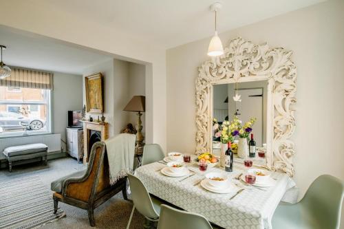 Posezení v ubytování Wigeon Cottage, Aldeburgh - Sleeps 4 - Adults only house