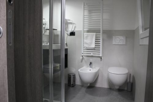 Koupelna v ubytování Hotel Paradiso