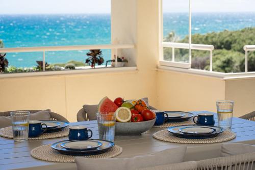 Beach-line apartment