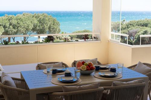 Beach-line apartment