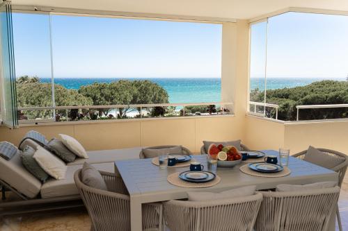 Beach-line apartment