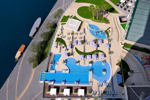 Bazén v ubytování InterContinental Dubai Festival City by IHG nebo v jeho okolí