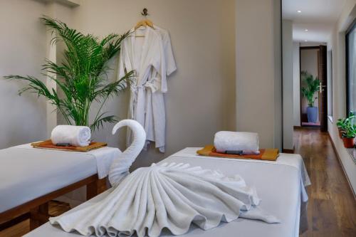 Kúpele alebo wellness v ubytovaní Hotel Thrive, A Tropical Courtyard