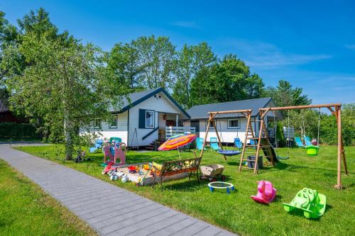 Domki nad rzeka Bobolin