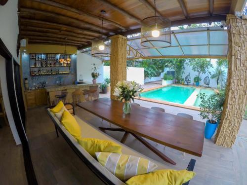 Gallery image of Dos Lunas Aparthotel in J. E. Estigarribia