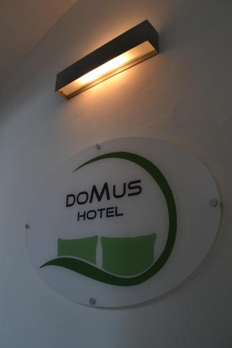 Certificato, attestato, insegna o altro documento esposto da DOMUS Hotel
