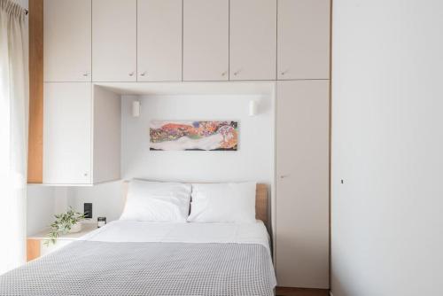 Sunlight rooftop apartment
