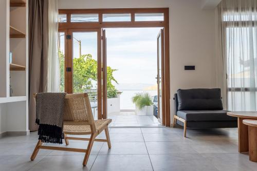 Icon seaside apartments
