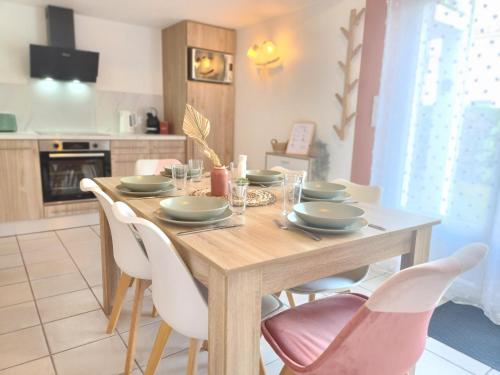 Photo de la galerie de l'établissement Maison Les Dunes avec piscine collective, à La Faute-sur-Mer