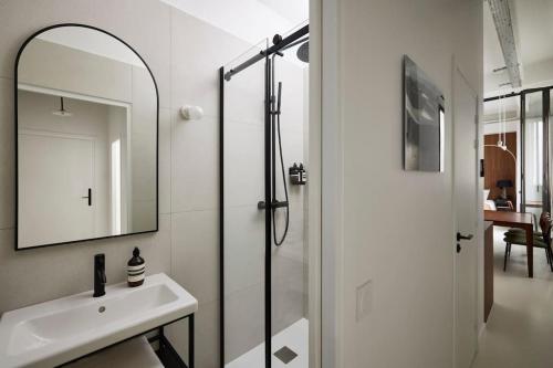 Stylish Loft - 2BR and 2BA