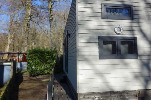 Budova, kde se prázdninový areál nachází