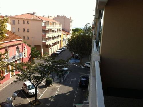 Photo de la galerie de l'établissement Studio ANTINEA 22 avec parking privé clim vue,mer, à Sainte-Maxime