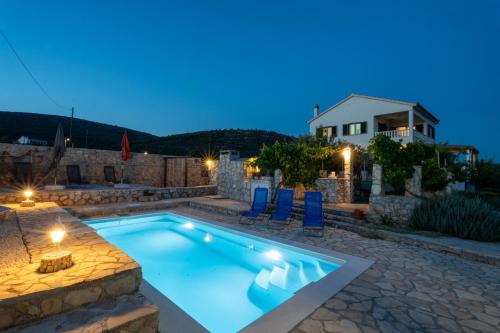 Villa Aria - peaceful olive grove & swimming pool