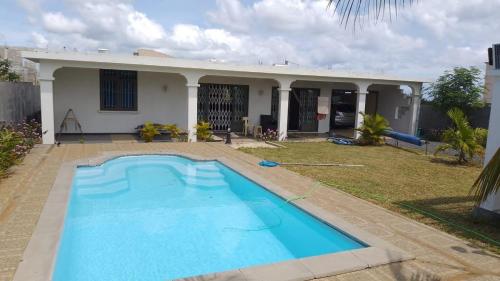 Piscina a EJC o a prop