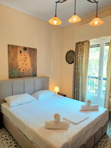 Cozy apartment in Acropolis with roof garden