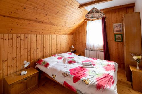 Postel nebo postele na pokoji v ubytování Kuća za odmor Family Fužine