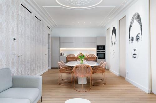 “Mondrian” new, ac, design lovers, near La Concha