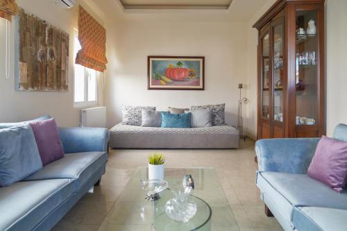 Kostoula's House Beachfront