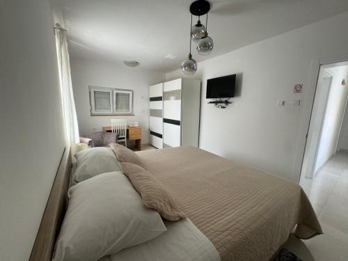 Three bedroom Apartmant with Sea View & Terrace - Angela's Apartments