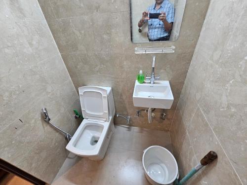 Ένα μπάνιο στο Gautam Nagar Homestay South Delhi
