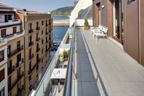 Boulevard Terrace by FeelFree Rentals