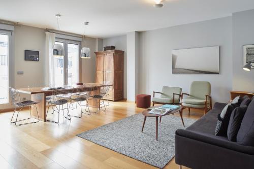 Boulevard Terrace by FeelFree Rentals