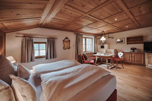 Postel nebo postele na pokoji v ubytování Hotel Austria