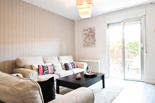 For You Rentals Cómodo apartamento TEMPORAL de un dormitorio CAR430