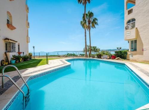 39 Front row panoramic sea view Estepona