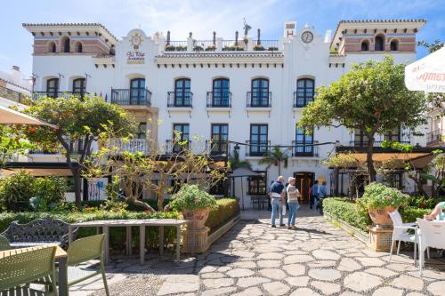 39 Front row panoramic sea view Estepona