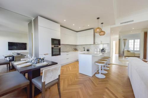 Rare luxury 3-Br near the Croisette