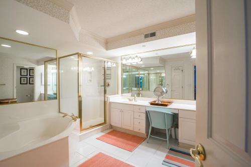 Koupelna v ubytování Ocean Oasis Fordham 101 3BR Villa Ocean Views