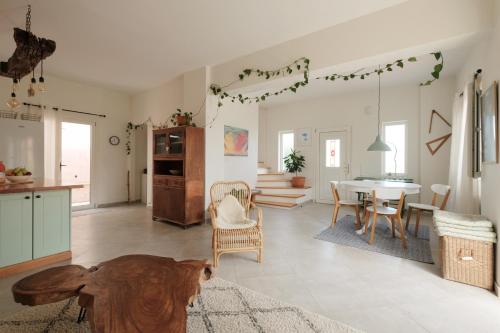 Zacharenia Cozy House with Sea Views