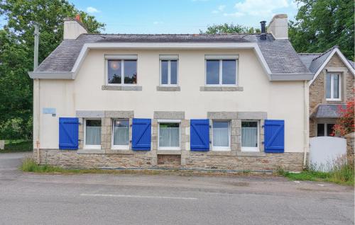 4 Bedroom Lovely Home In Riec-Sur-Belon