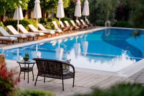 Gallery image of Luna Begonvil Tas Evler in Selimiye