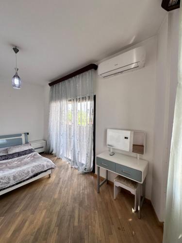 Gambar di galeri bagi Luxury Villa with a Pool di Yerevan