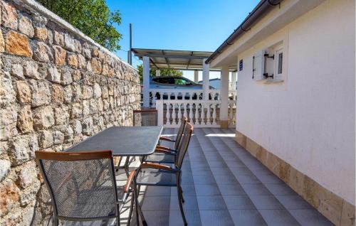 Balkón alebo terasa v ubytovaní Stunning Apartment In Stinica With Wifi