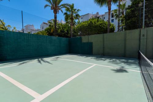 Jardines Puerto Banús - Elegance and Comfort in Marbellas Heart