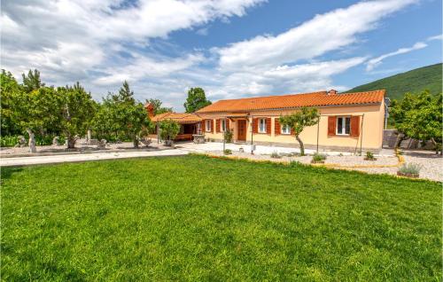 Amazing Home In Podgorje