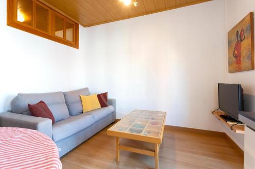 Chic Apartment in Plaza España near Sants Montjuïc