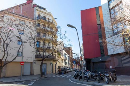 Chic Apartment in Plaza España near Sants Montjuïc