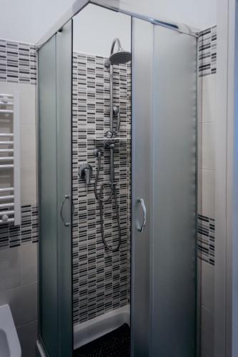 Bilik mandi di Capitani Guest House
