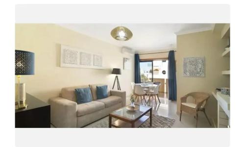 Charming Apartment in Vilamoura with Shared Pool - 70 m²
