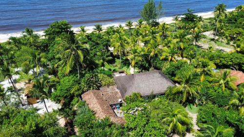 Photo de la galerie de l'établissement Maroca Pousada de Charme - Ex Victor Hugo, à Santa Cruz Cabrália
